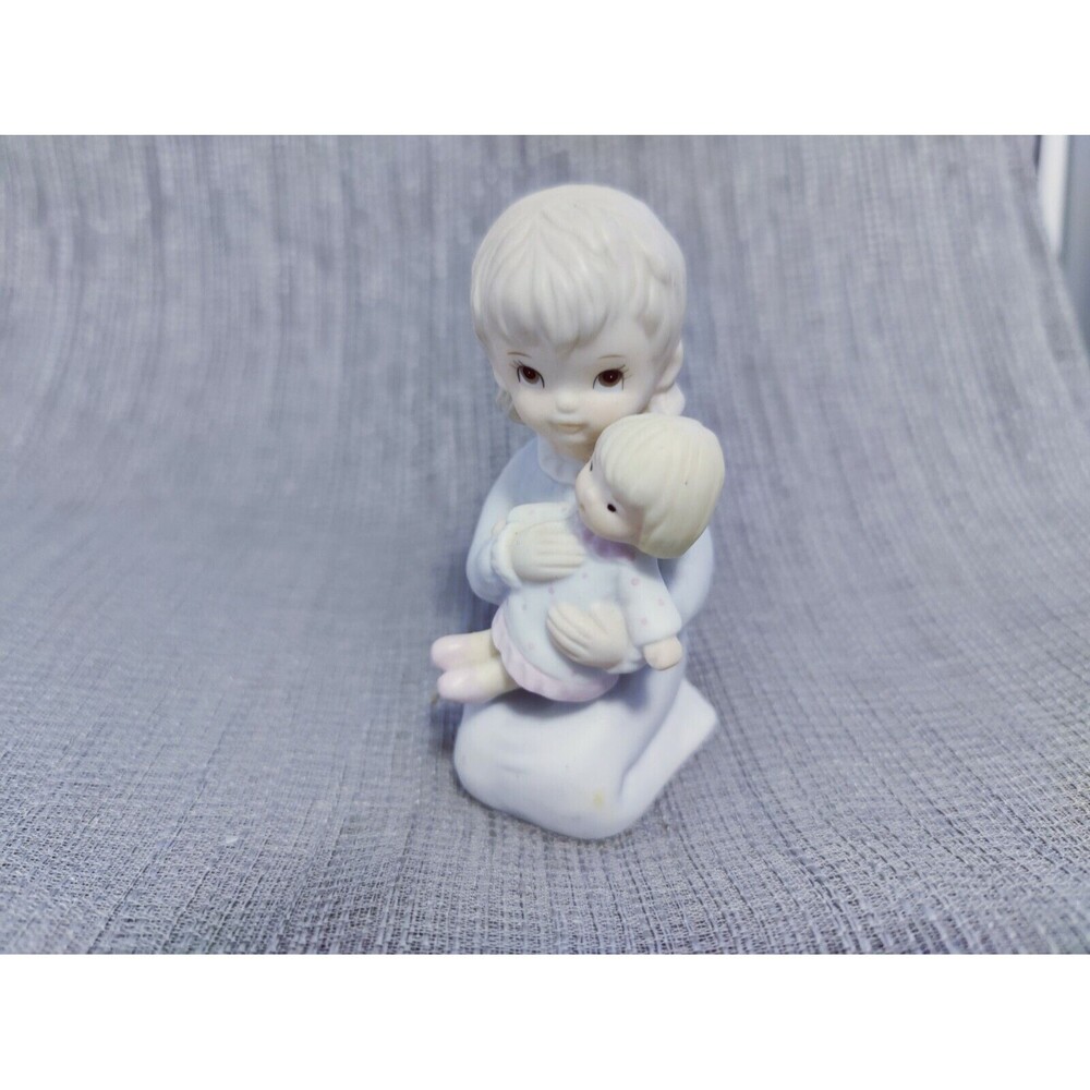 Vintage Lefton Christopher Collection 1982 "Dolly" hand painted girl  figurine